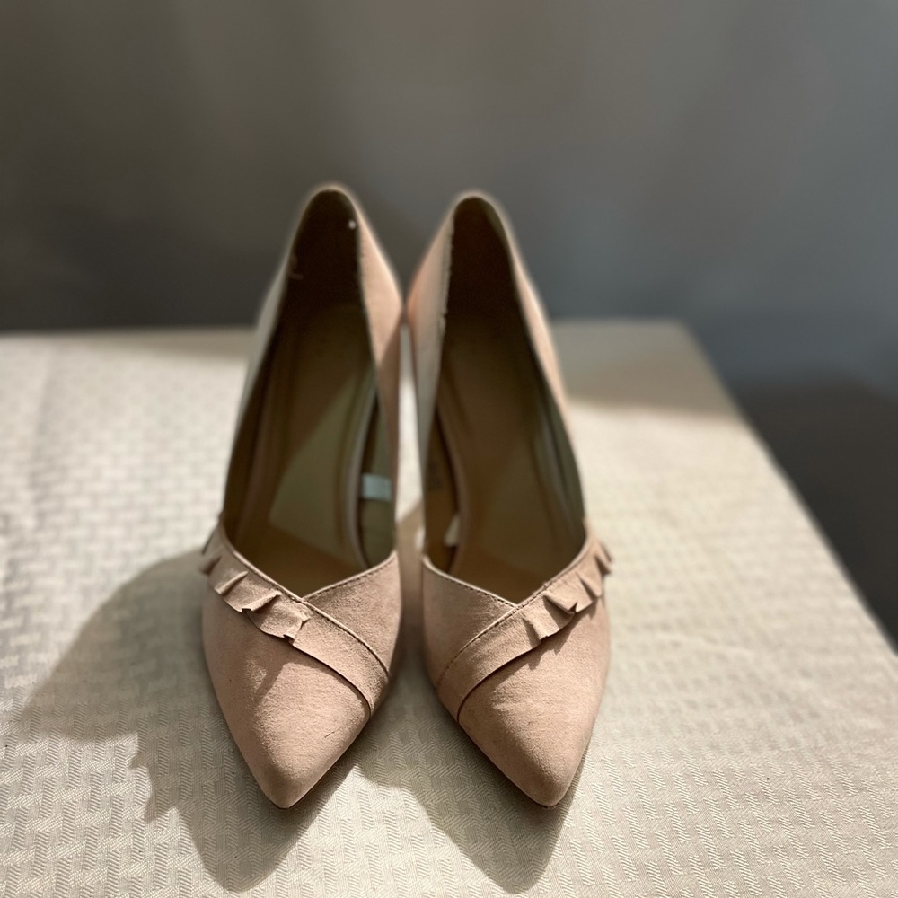 Blush pink heels size 8